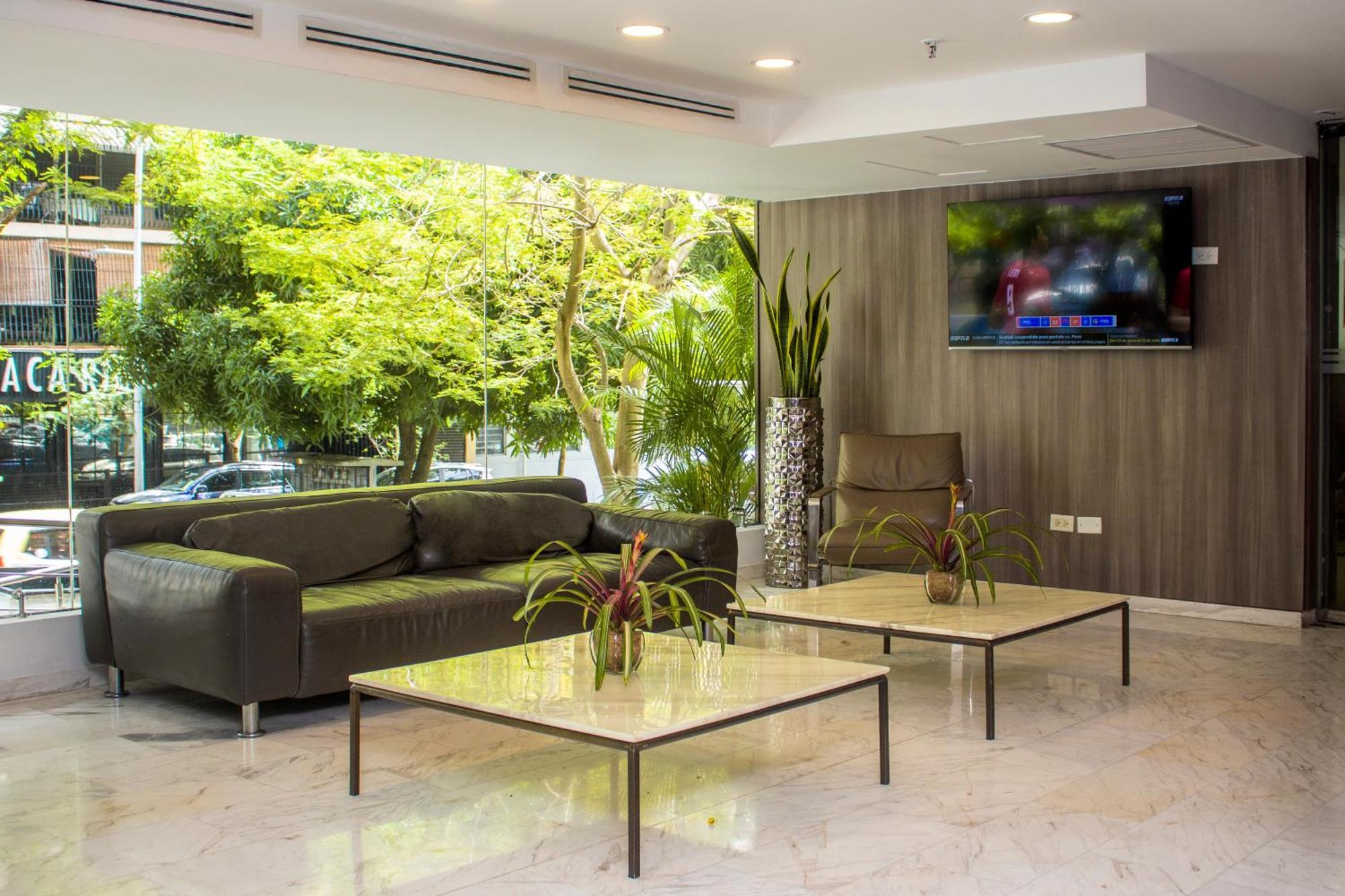 Ramada By Wyndham Panama Via Argentina Hotel Exterior foto